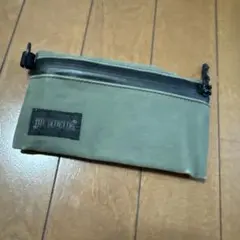 BLUE LUG ポーチ カーキ