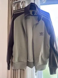 2026年最新】ADIDAS トラックジャケット ブラウン ベージュの人気