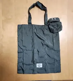 パッカブルバッグ ユニクロ オリーブ アニヤハインドマーチコラボ