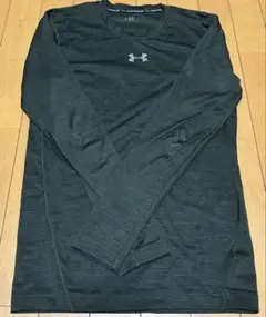 Under Armour カーキ　 ロングスリーブTシャツ