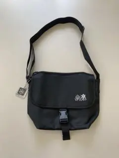 【期間限定値下げ】アークナイツ ショルダーバッグ＆医療チャーム 宝島社 ムック本