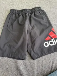 adidas 黒 ハーフパンツ 140cm