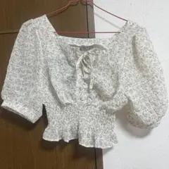 【ソニョナラ】フラワーフリル 半袖ブラウスのサムネイル