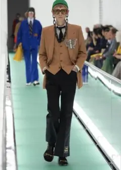 2025年最新】GUCCI メンズ スラックスの人気アイテム - メルカリ