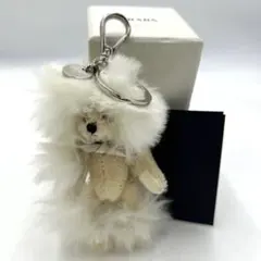 PRADA プラダ チャーム 箱 キーホルダー　テディベア　クマ　ホワイト　ロゴのサムネイル