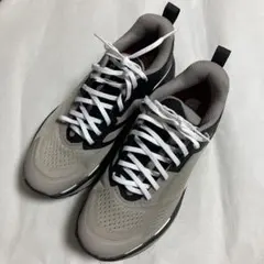 美品　ノースフェイス　スニーカー　24センチ　グレーのサムネイル