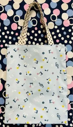 値下げ中【水色音符柄♬】A4サイズ ペタンコトートバッグ ハンドメイド
