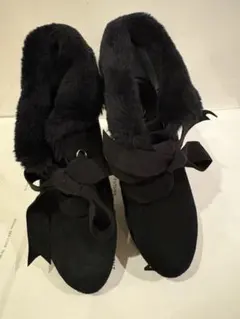 DIANA ファー付き黒ブーツ 高ヒール リボンデザイン