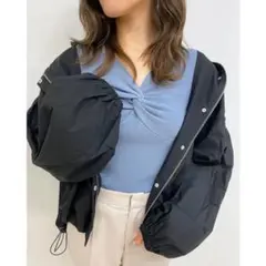 ingniマウンテンパーカー