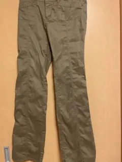 お値下げしました UNTITLED パンツ カーキのサムネイル