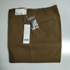 ユニクロU　レギュラーフィットチノ　79