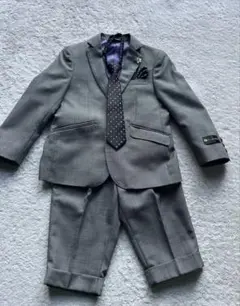 グレー フォーマルスーツ ネクタイ付き　120サイズ4点セット
