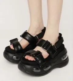 SLY AIR VOLUME SOLE BELT サンダル （L　BLK）のサムネイル
