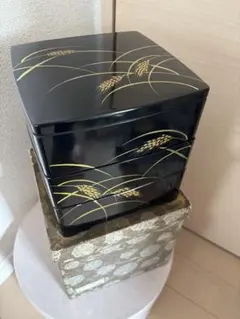 昭和レトロ 当時物 現状品 希少 重箱 4段 金蒔絵？ 漆器？ 木箱付き