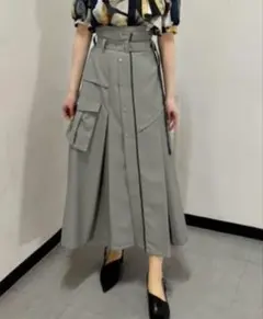 UNITED TOKYO タックフレアーハイウエストスカート グレー