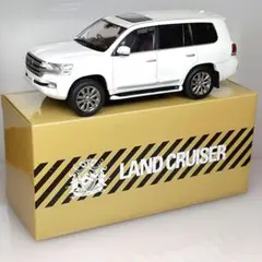 1/18 トヨタ ランドクルーザー200 後期 ホワイトパールクリスタル