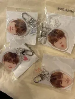 treasure 喜怒哀楽　顔アクキー　アサヒ　コンプ