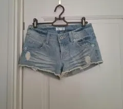 ライトブルーデニム ダメージショートパンツ
