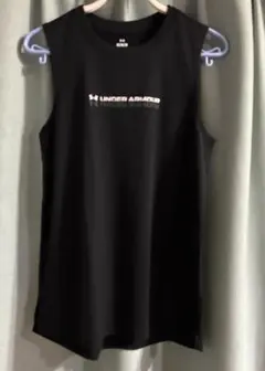 UNDER ARMOUR ノースリーブ ブラックMヨガ.トレーニング.ランニングのサムネイル