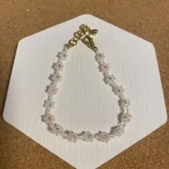 ハンドメイド ビーズブレスレット 花型モチーフ