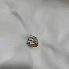 ドラえもん　ピンバッジ　2003 ゴルフ