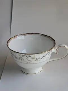 （C!!）ノリタケ　陶磁器製 ティーカップ 金色の装飾