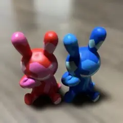 カラフルウサギ型カプセルトイ2体セット