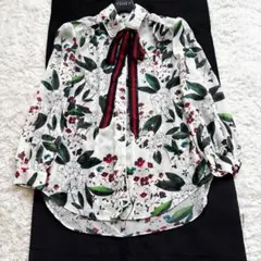 人気✨ソブ　ボウタイ　ボタニカルフラワーブラウス　花柄　長袖　シフォン　シアーのサムネイル