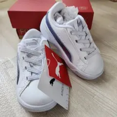 新品　タグ付き　PUMA ホワイト スニーカー 13cm　ベビー　キッズシューズ
