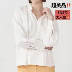 未使用に近い美品‼️大人気　ハイカウントサテン ネックフリル リボン付きブラウス