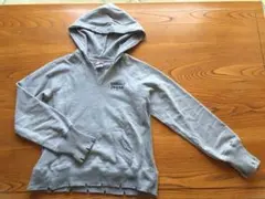 tommy jeansパーカー