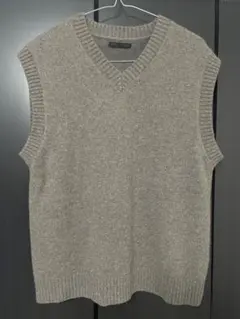 ZARA ニットベスト　ウール100%
