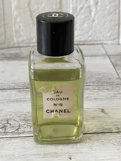 CHANEL Eau de Cologne N°19 香水