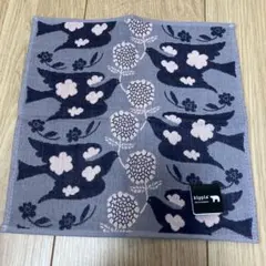 kippis タオルハンカチ 鳥と花の模様
