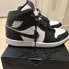 パンダ スニーカー