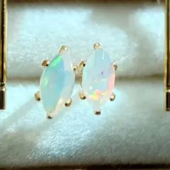 ✧天然石エチオピアオパール5.0×2.5mm✧　ピアス　サージカルステンレス