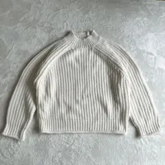 クリーム色 リブ編み ハイネックセーター　Mサイズ