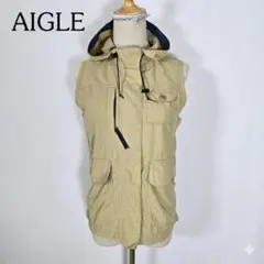 AIGLE ナイロン フーデッドベスト カーゴポケット S ベージュ×ネイビーのサムネイル