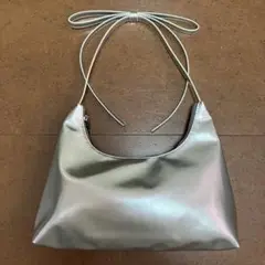Heather ハーフムーンリボンバッグ シルバー