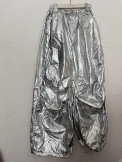 メゾンスペシャル　ナイロンワイドパンツ　シルバーのサムネイル