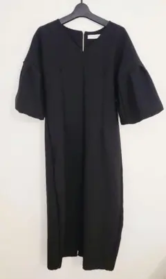 【未使用】パフスリーブ　黒 ワンピース セレモニーにも
