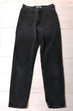 Item thumbnail for item aa0ee07b-43fd-454a-973c-08857b6981a6