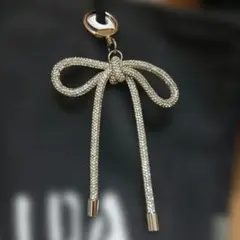 キラキラリボン　チャーム　シルバー キーホルダー
