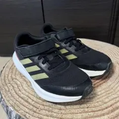 adidas スニーカー　黒×赤　21.5㎝　キッズ　運動靴
