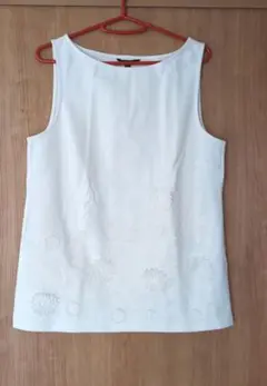 Banana Republic 花柄刺繍 タンクトップ ホワイト Mのサムネイル