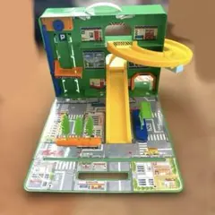 トミカ カーポートで遊ぼう！ ワンボックスカー大集合セット - メルカリ