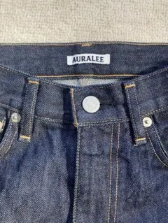 AURALEE ブルー ストレートデニムのサムネイル
