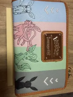 ポケモン イーブイ 二つ折り財布　Loungefly 完売品