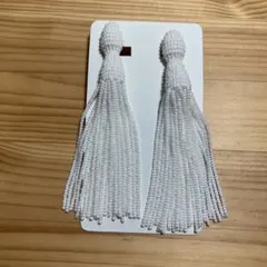 ビーズタッセルイヤリング　ホワイト