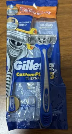 Gillette Custom Plus メンズ剃刀 3枚刃　１本のサムネイル